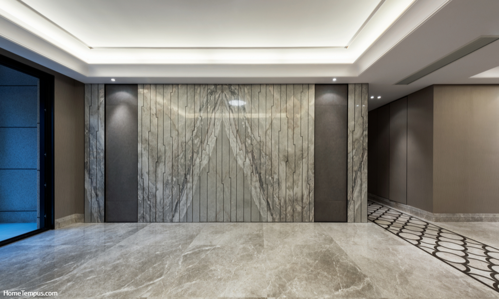 Empty room with grey marble flooring and wall decoration - Grey walls and marble tiles in other colours