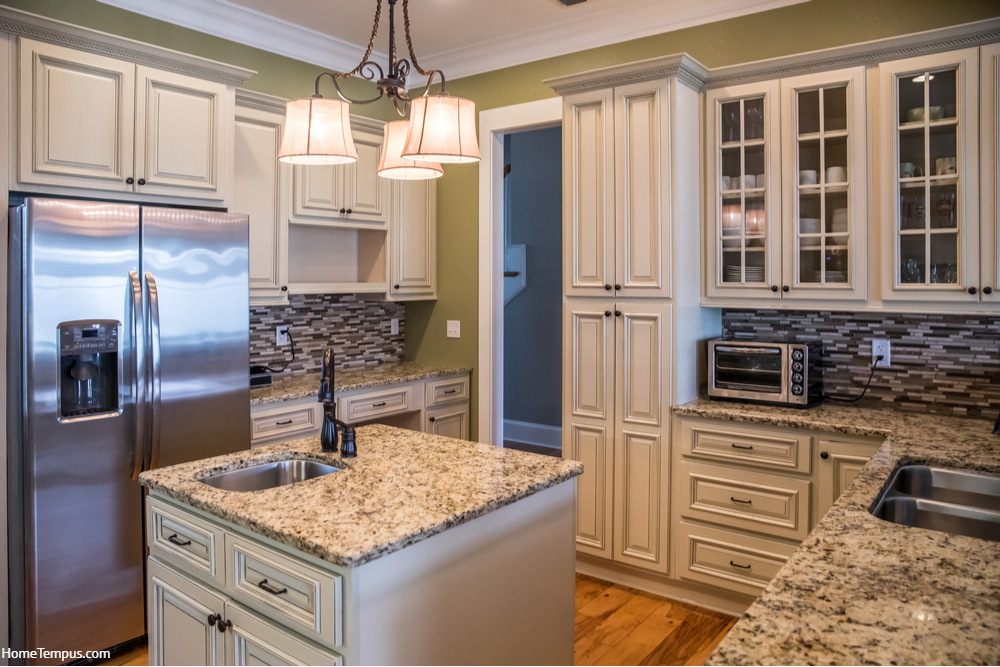 Colour Paint Goes With Brown Granite, What Wall Color Goes With Green Countertops